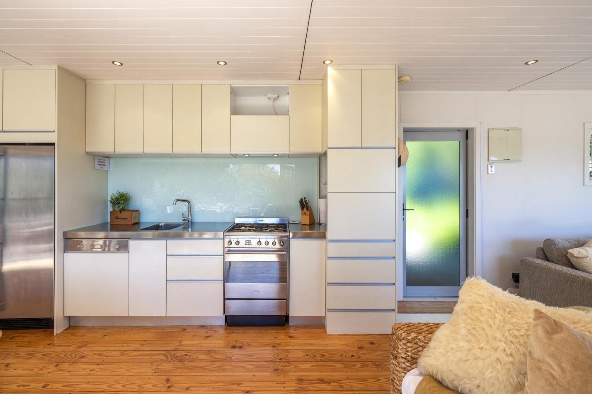 Tawa Cottage - Coast & Country Oneroa ภายนอก รูปภาพ